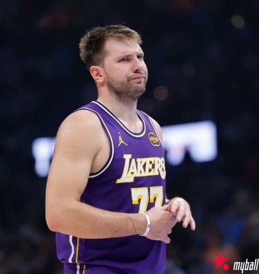 大发体育-东契奇遭死亡缠绕低产低效 湖人是否开始想念老詹，大发助力你的致富之路！