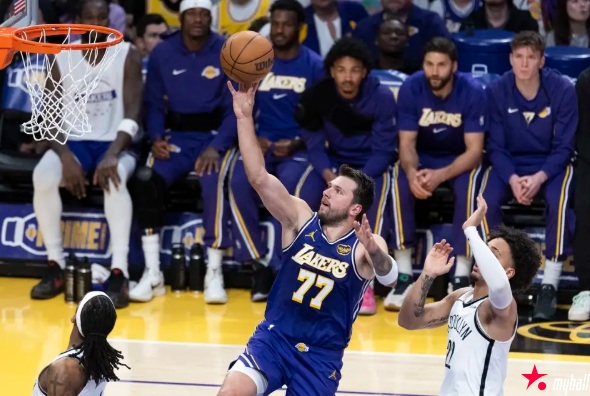 西部大乱斗进入终章:头名争夺+抢三混战+附加赛暗战全面升级,大发体育助力你的致富之路!