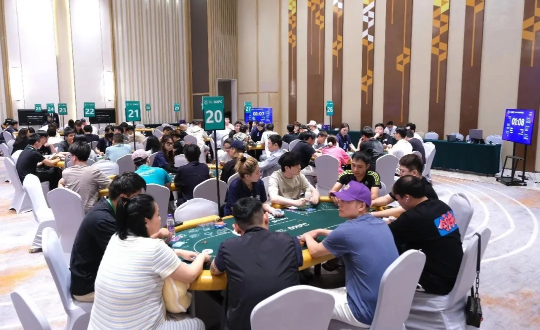 【EV扑克】DXPC丹霞杯 | 常田甜开幕赛逆转登顶,多名巾帼力量展现温柔与强劲!首届亚军女神温祖仪重返赛场