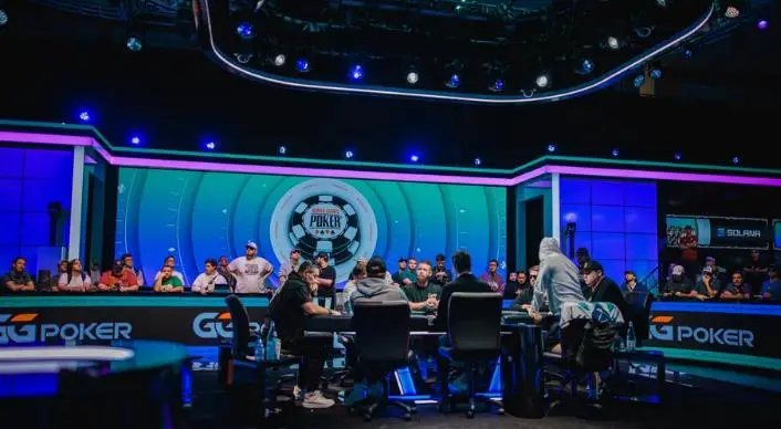 【EV扑克】2026WSOP主赛事争议：72强阶段公然“拖局保奖金”，扑克竞技的底线在哪？